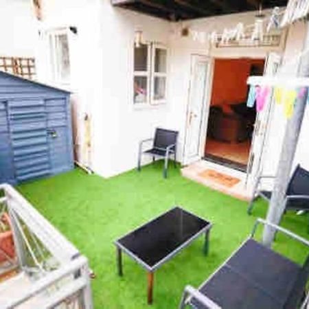 Lovely Two Bedroom Apartment, With Private Garden! Torquay Eksteriør bilde